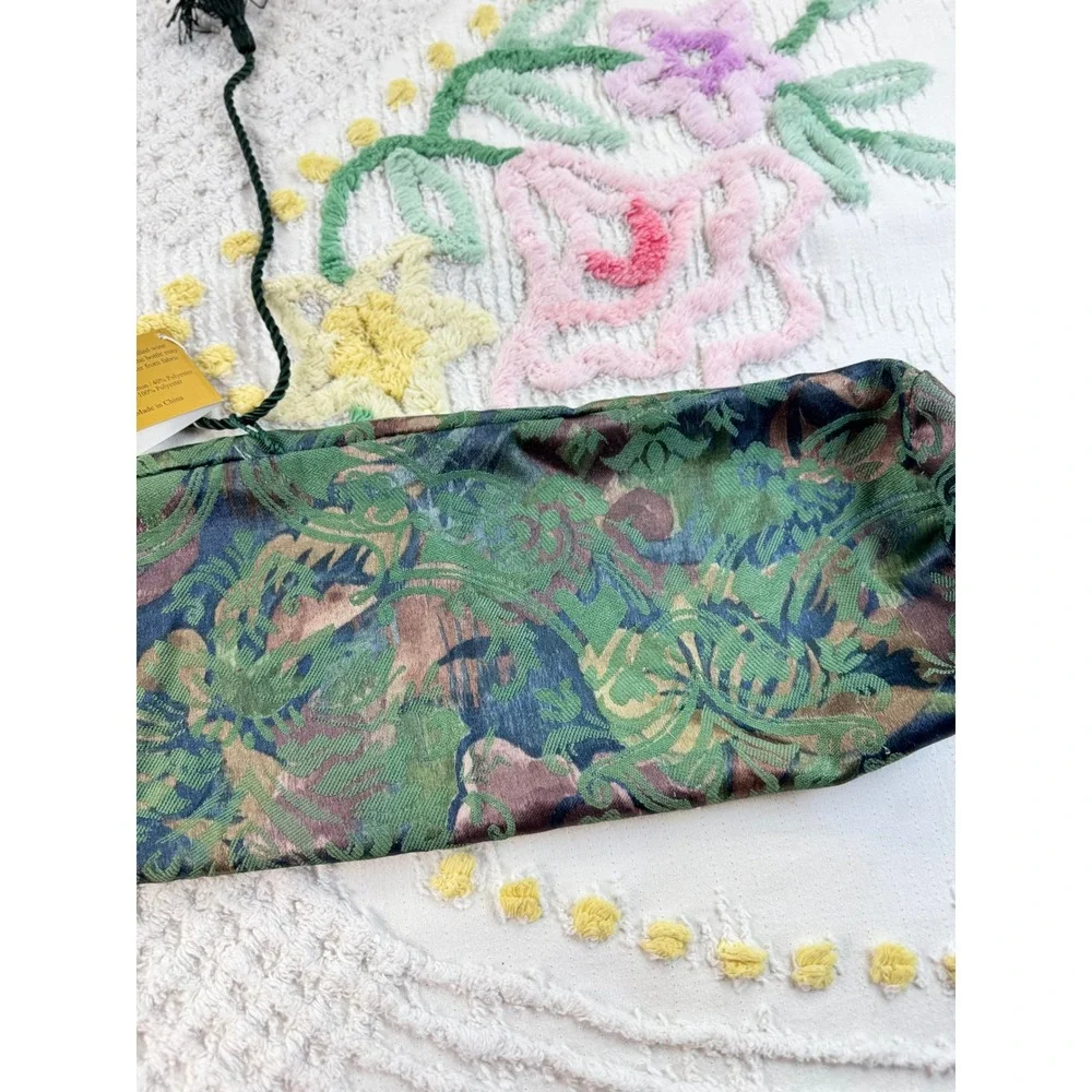 Vintage Velvet and Tapestry Wine Bottle Gift Bag Green Floral Tassel Drawstring